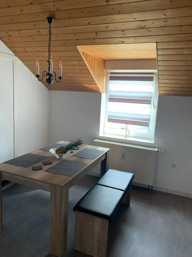 Apartment Auszeit Бад-Нойштадт-ан-дер-Зале