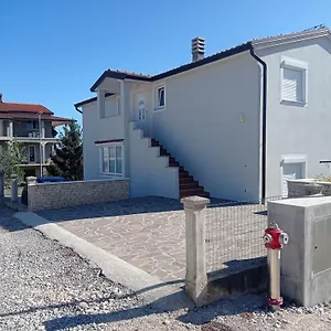 https://lara-apartments-umag.in-istria.net